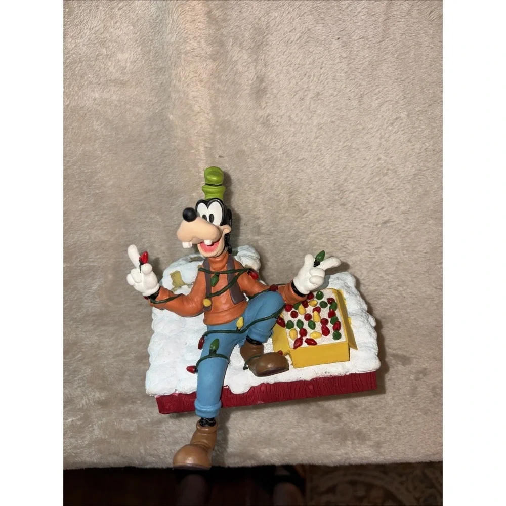 Disney Mickey Mouse Unlimited Goofy on Roof Top Stocking Holder Hanger